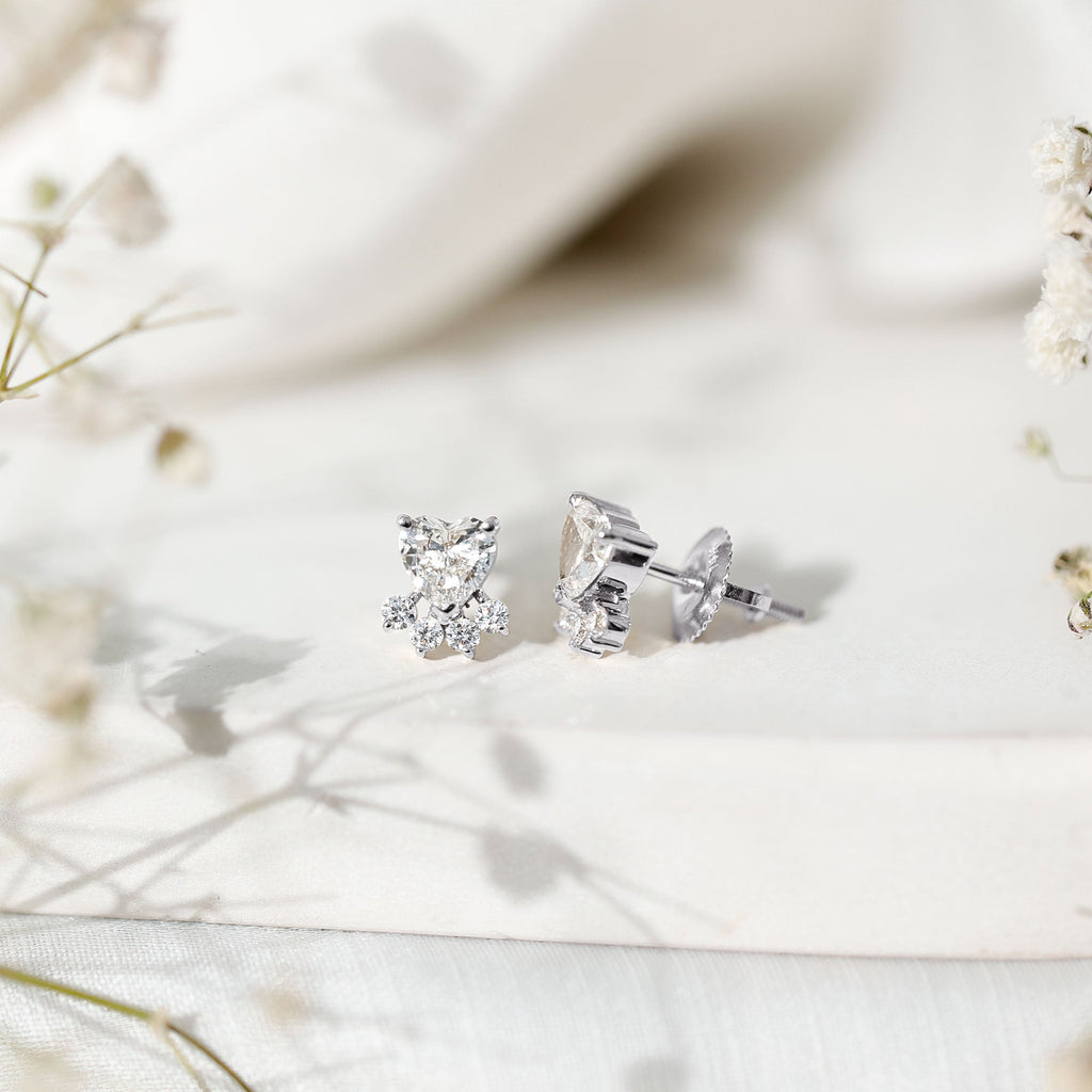 Boucles d'oreilles clous en forme de patte de chien, diamant de laboratoire certifié