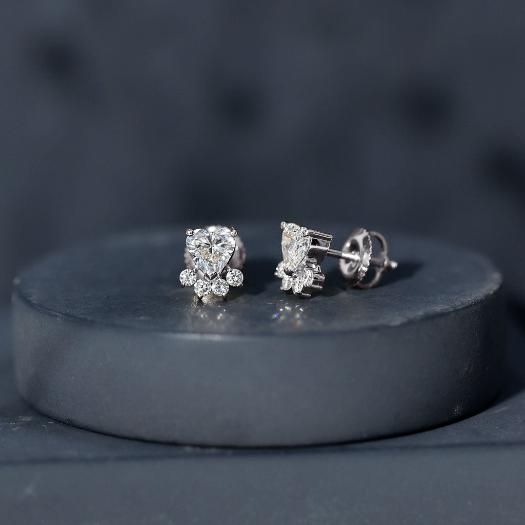 Boucles d'oreilles clous en forme de patte de chien, diamant de laboratoire certifié
